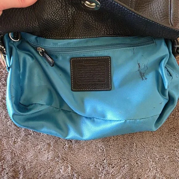 Coach Chelsea Turnlock Hobo Black Pebbled Leather Shoulder Bag Brown Strap Small - Picture 12 of 16